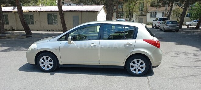 Nissan Tiida-3