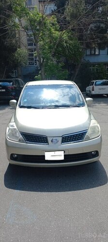Nissan Tiida-1