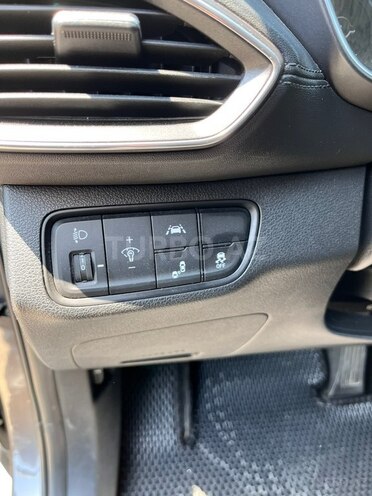 Hyundai Santa Fe-10