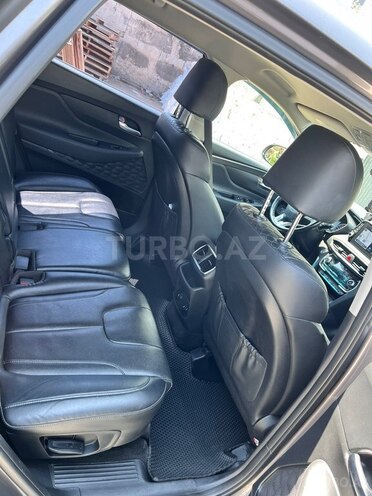 Hyundai Santa Fe-6