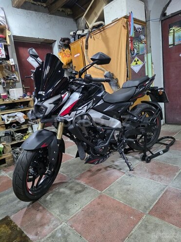 Bajaj Pulsar NS 400-11