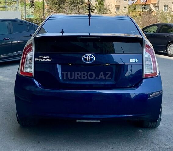 Toyota Prius-2
