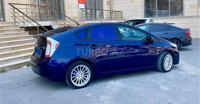 Toyota Prius-6
