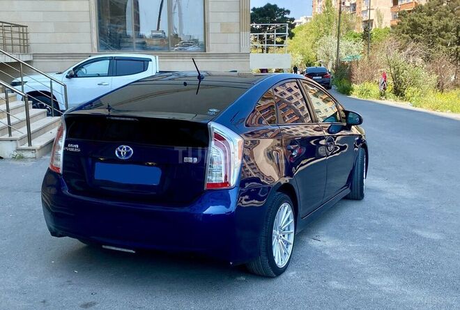Toyota Prius-10