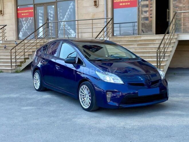 Toyota Prius-11