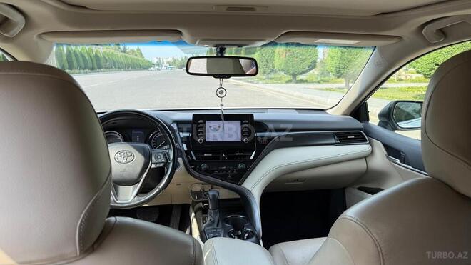 Toyota Camry-11
