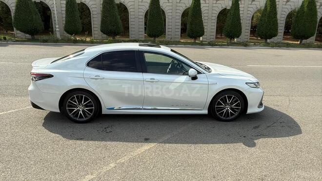 Toyota Camry-5