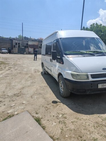 Ford Transit-7