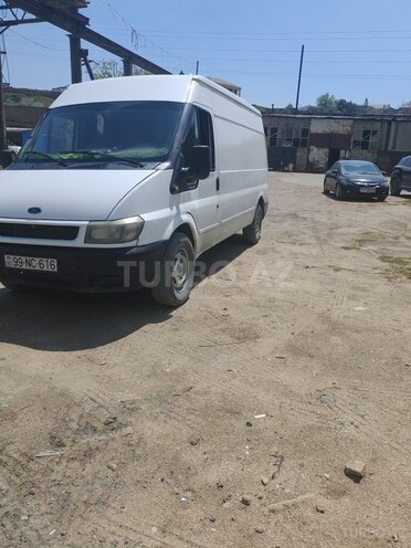 Ford Transit-4