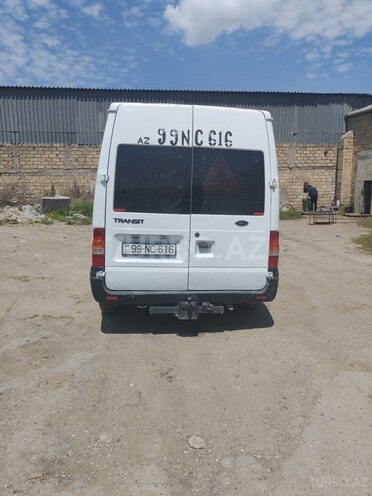 Ford Transit-3