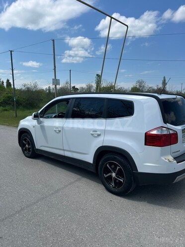 Chevrolet Orlando-4