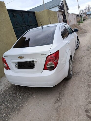 Chevrolet Aveo-12