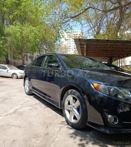 Toyota Camry-5