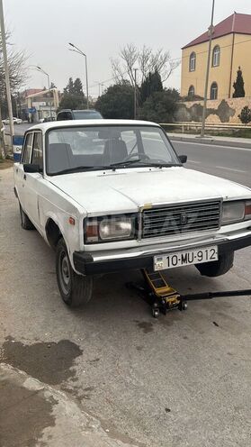 LADA (VAZ) 2107-1