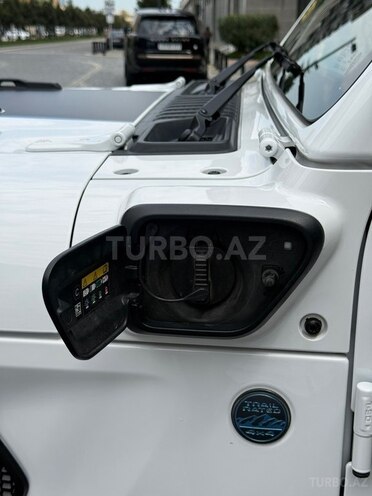 Jeep Wrangler-11