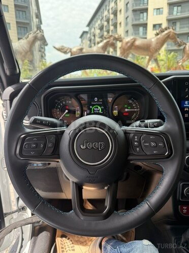 Jeep Wrangler-13