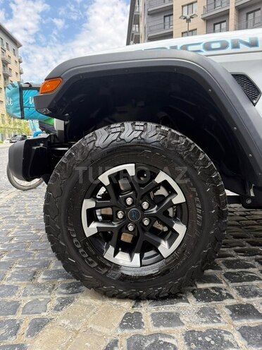 Jeep Wrangler-10