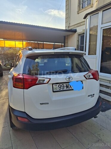 Toyota RAV4-10