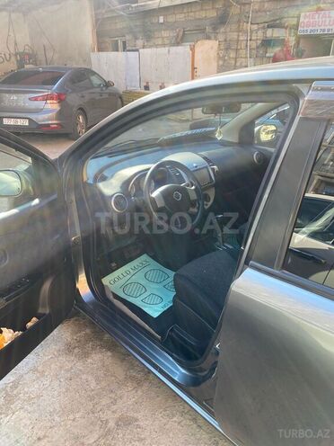Nissan Note-8