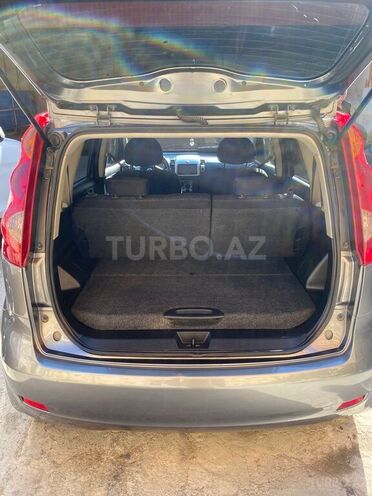 Nissan Note-5