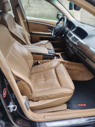 BMW 740-7