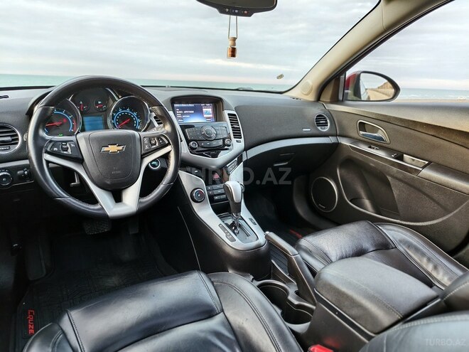 Chevrolet Cruze-12