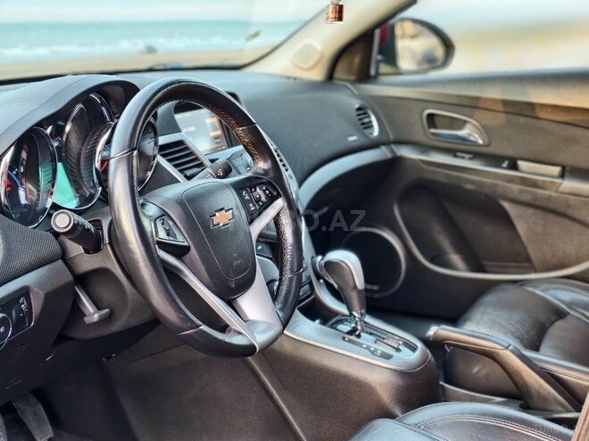 Chevrolet Cruze-11