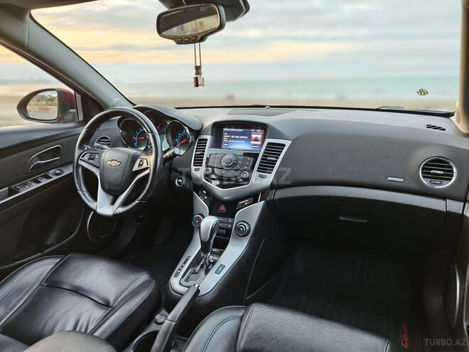 Chevrolet Cruze-15