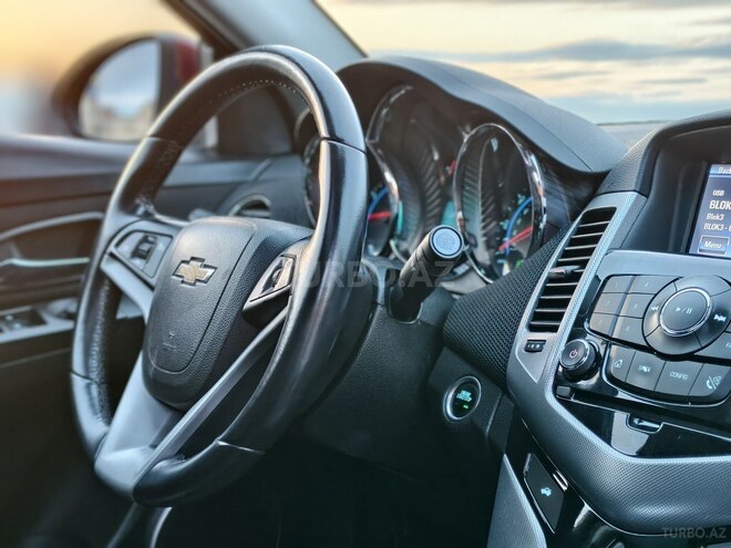 Chevrolet Cruze-13