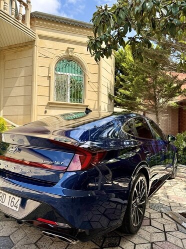 Hyundai Sonata-4