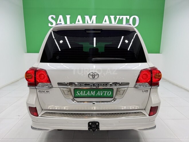 Toyota Land Cruiser-5