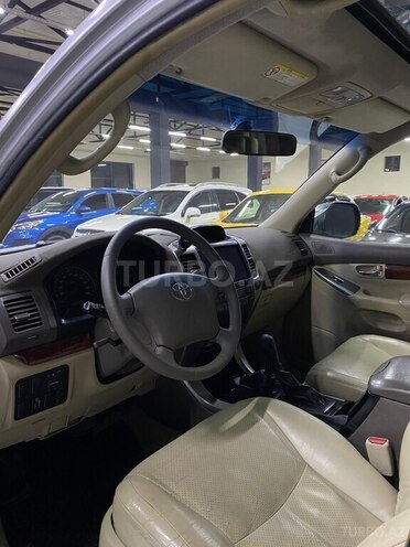 Toyota Land Cruiser Prado-12