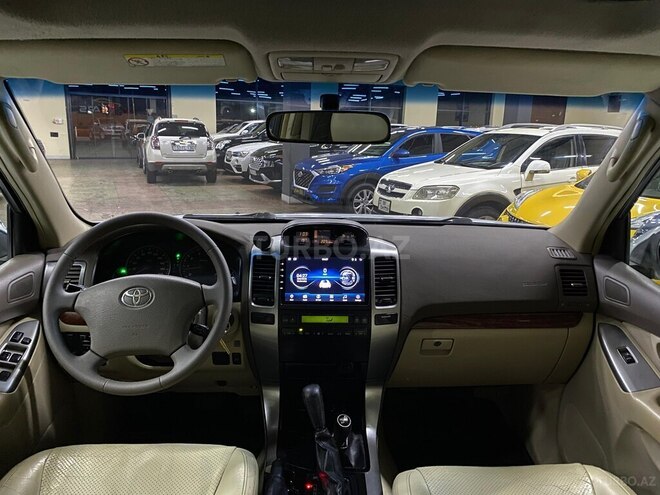 Toyota Land Cruiser Prado-11