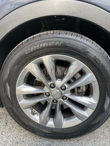 Hyundai Santa Fe-9