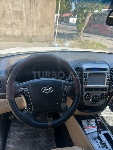 Hyundai Santa Fe-5