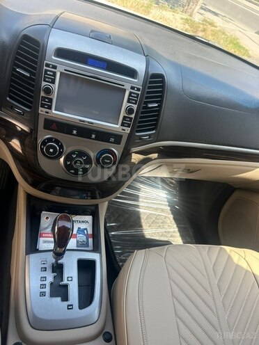 Hyundai Santa Fe-6