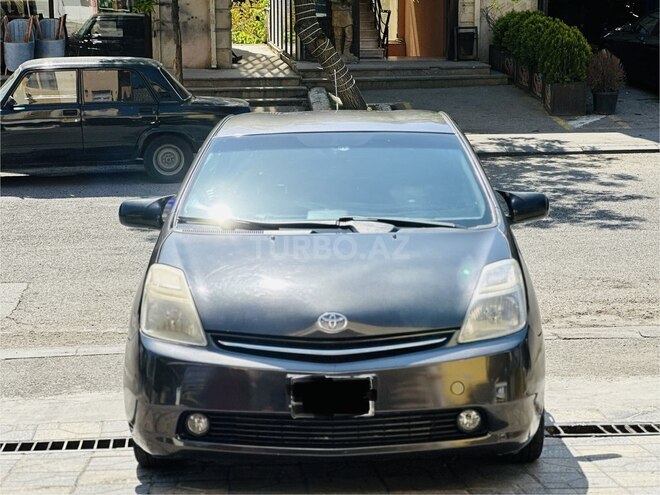 Toyota Prius-2