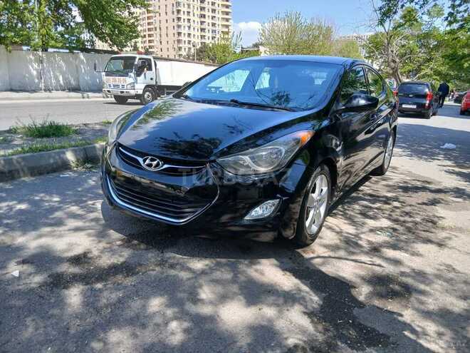 Hyundai Elantra-1