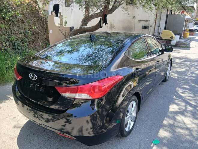 Hyundai Elantra-5