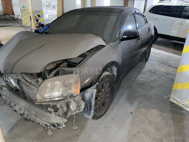 Mitsubishi Galant-5
