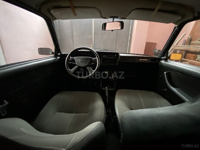 LADA (VAZ) 2107-2