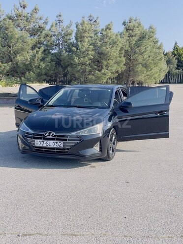 Hyundai Elantra-10