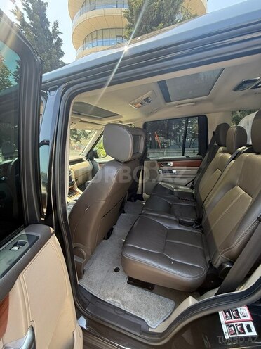 Land Rover Discovery-10