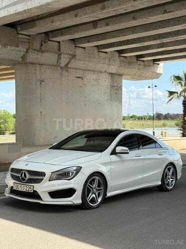 Mercedes CLA 250-1