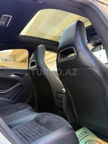 Mercedes CLA 250-10