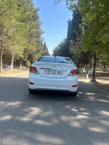 Hyundai Accent-3