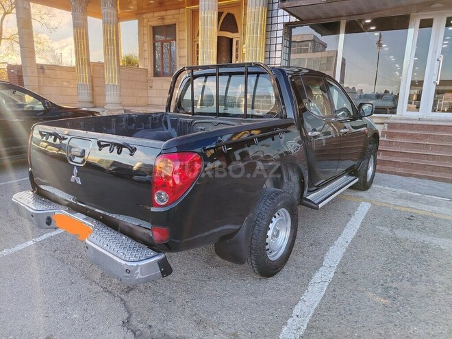 Mitsubishi L200-6