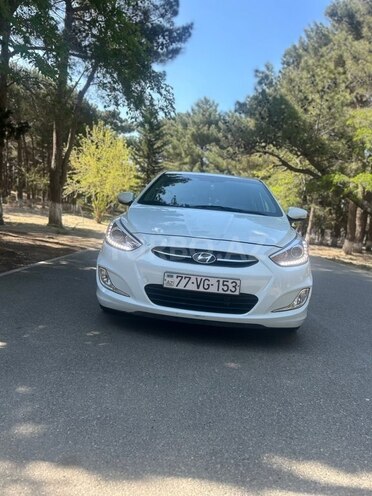 Hyundai Accent-2
