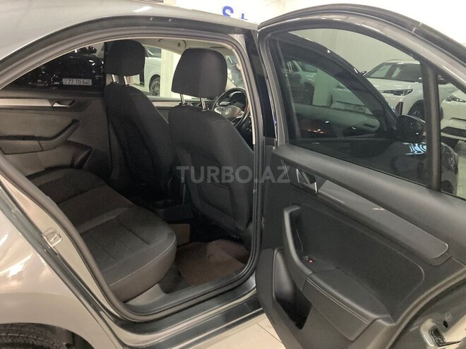 Volkswagen Polo 2021, 129,000 km - 1.6 л - Bakı