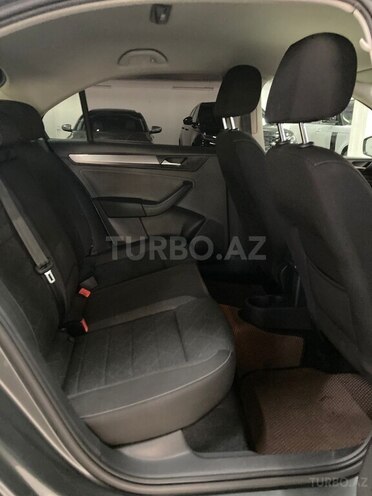 Volkswagen Polo 2021, 129,000 km - 1.6 л - Bakı